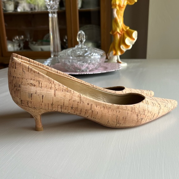 Stuart Weitzman Poco Cork Kitten Heels - Picture 10 of 11
